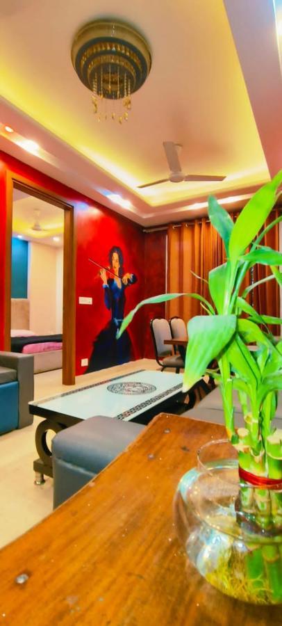 Vinanda Home Stay New Delhi Bagian luar foto